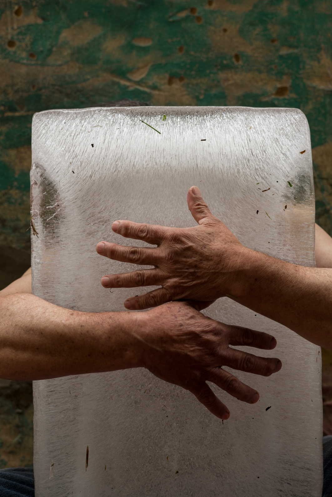 Abrázalo fuerte, incluso si quema